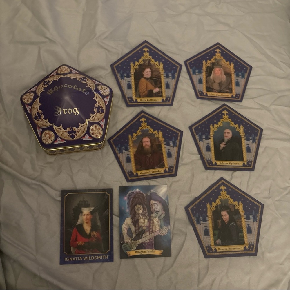 Harry Potter Wizarding World Chocolate Frog Hologram Cards & Tin